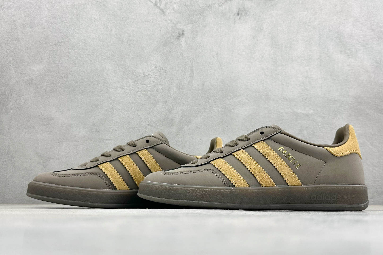 HZ版AdidOriginals Gazelle Indoor 三叶草复古休闲防滑耐磨低帮板鞋 JQ8386-莆田鞋,莆田鞋货源,高仿鞋,高仿鞋货源,安福档口,莆田高仿鞋,莆田鞋批发,高仿鞋批发,莆田高仿运动鞋,高仿运动鞋,莆田运动鞋 HZ版AdidOriginals Gazelle Indoor 三叶草复古休闲防滑耐磨低帮板鞋 JQ8386
