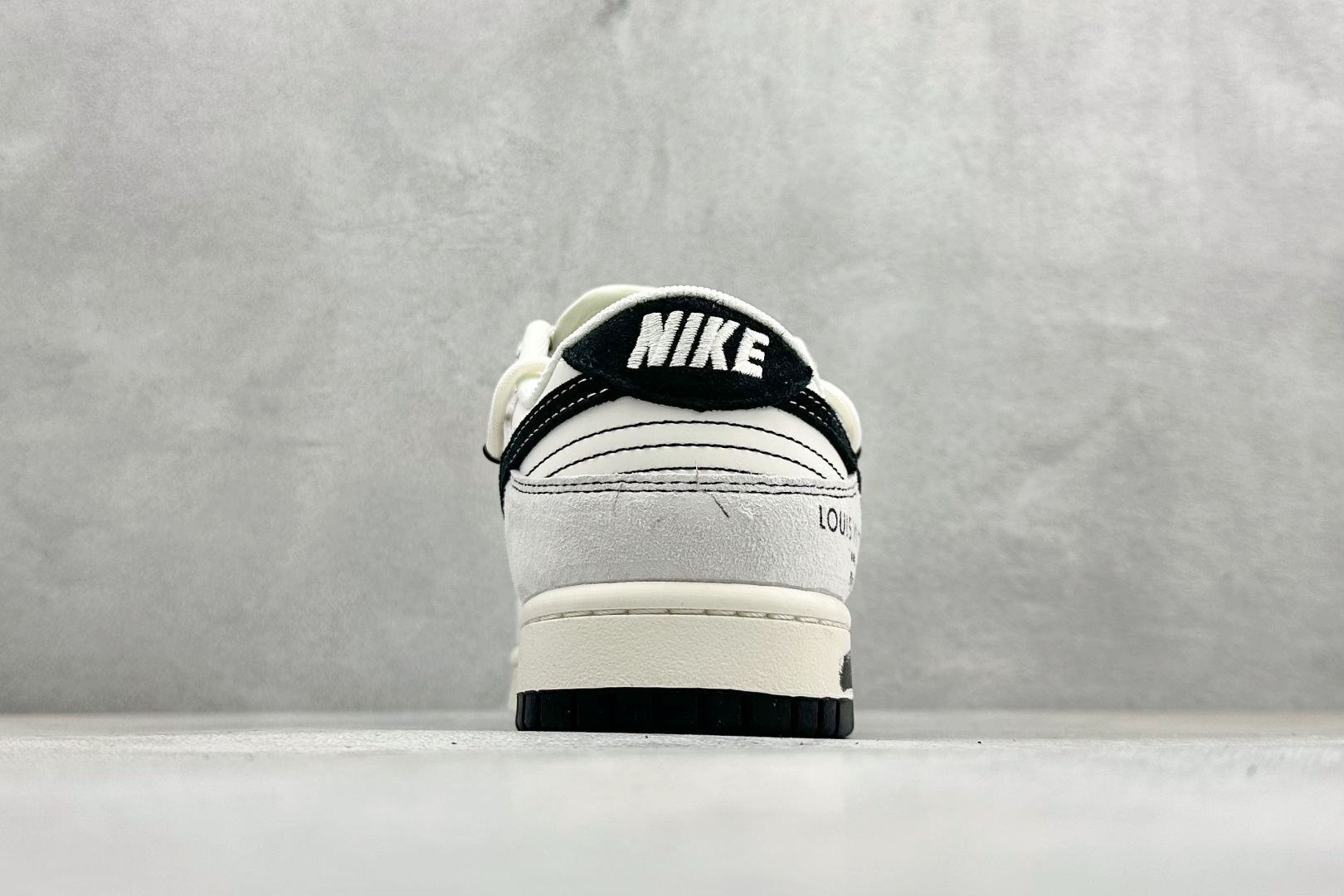 XC版Nike SB Dunk Low LV联名 灰涂鸦抽绳 周年高端定制 低帮休闲板鞋 CX5050-Y33