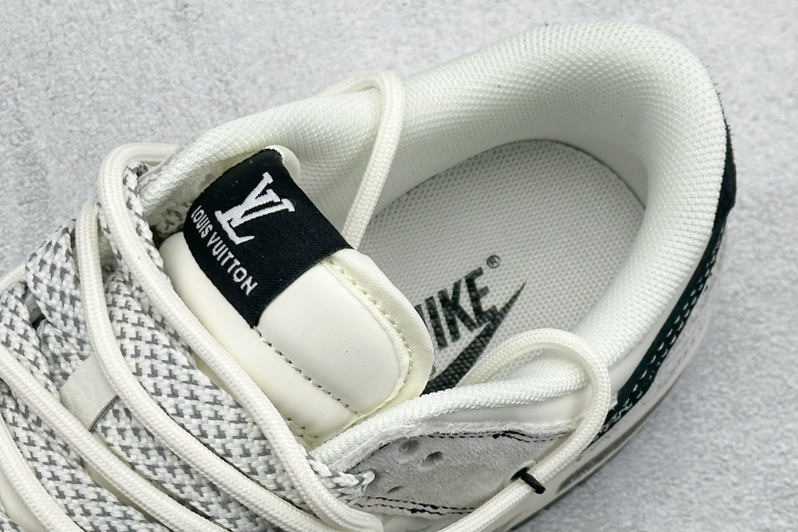 XC版Nike SB Dunk Low LV联名 灰涂鸦抽绳 周年高端定制 低帮休闲板鞋 CX5050-Y33