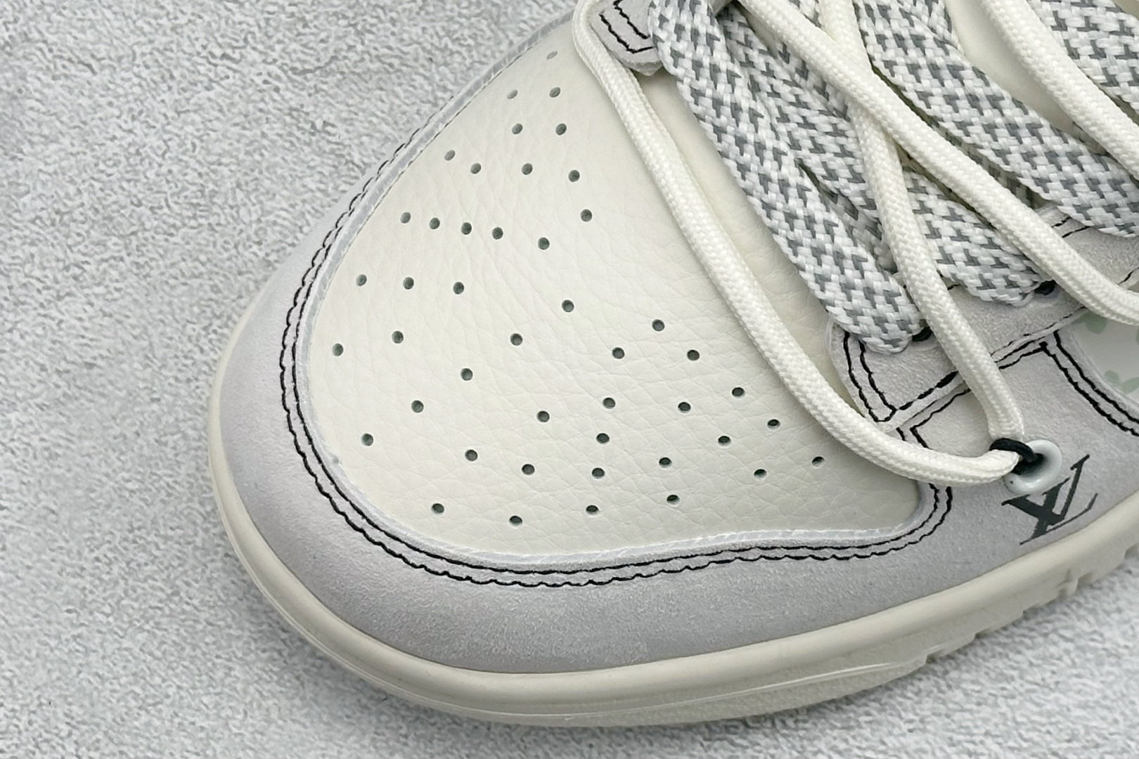 XC版Nike SB Dunk Low LV联名 灰涂鸦抽绳 周年高端定制 低帮休闲板鞋 CX5050-Y33