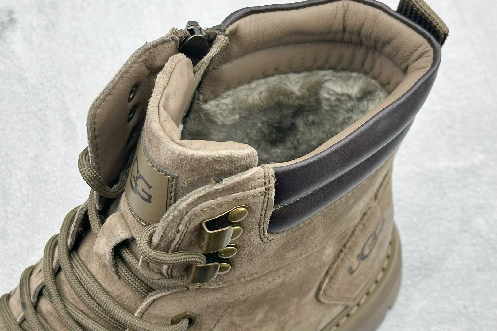 UGGTasman Weather Hybrid 塔斯曼混合系列中帮轻量休闲马丁靴 U5618 UGGTasman Weather Hybrid 塔斯曼混合系列中帮轻量休闲马丁靴 U5618