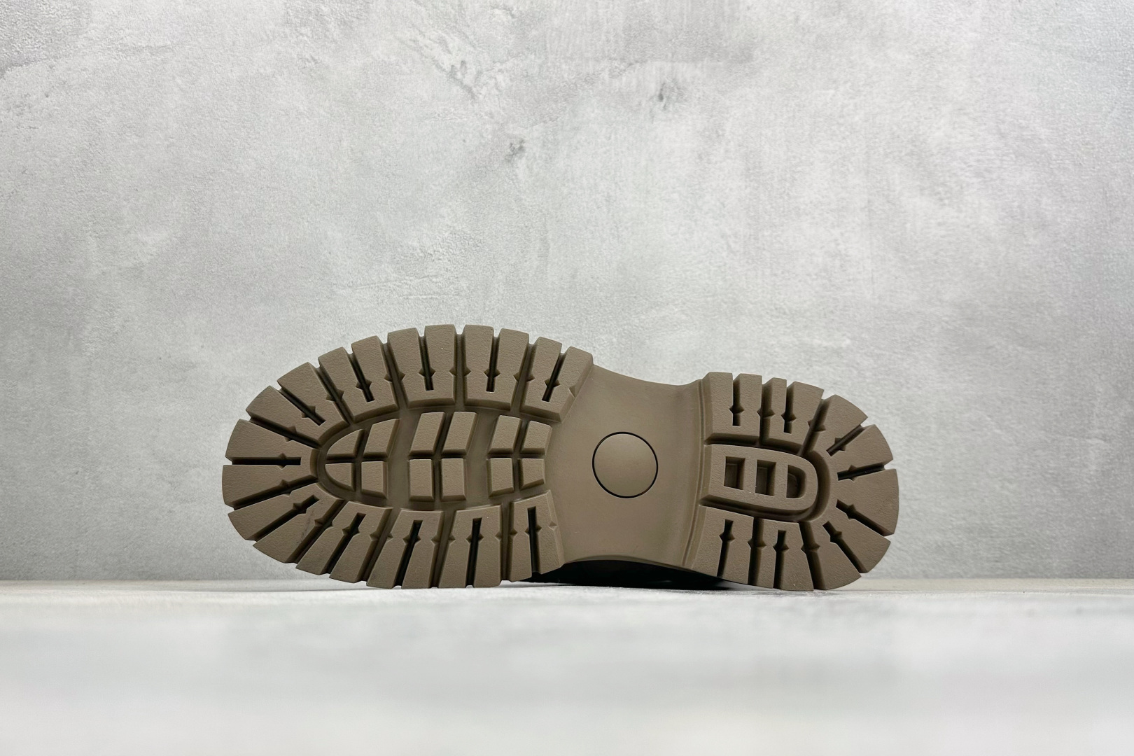 UGGTasman Weather Hybrid 塔斯曼混合系列中帮轻量休闲马丁靴 U5618 UGGTasman Weather Hybrid 塔斯曼混合系列中帮轻量休闲马丁靴 U5618