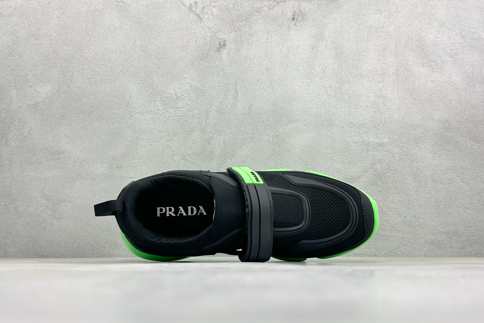 PRADA普拉达 Cloudbu魔术贴 运动 减震耐磨包裹性 低帮生活休闲鞋