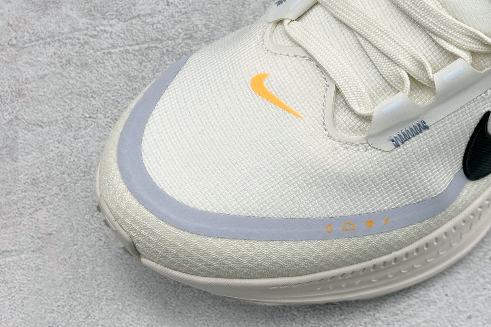 RS版Nike Air Zoom Vomero 18 GTX 缓震休闲跑鞋 HQ7002-100