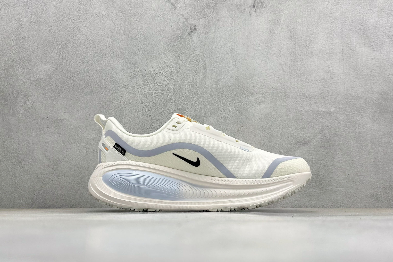 RS版Nike Air Zoom Vomero 18 GTX 缓震休闲跑鞋 HQ7002-100