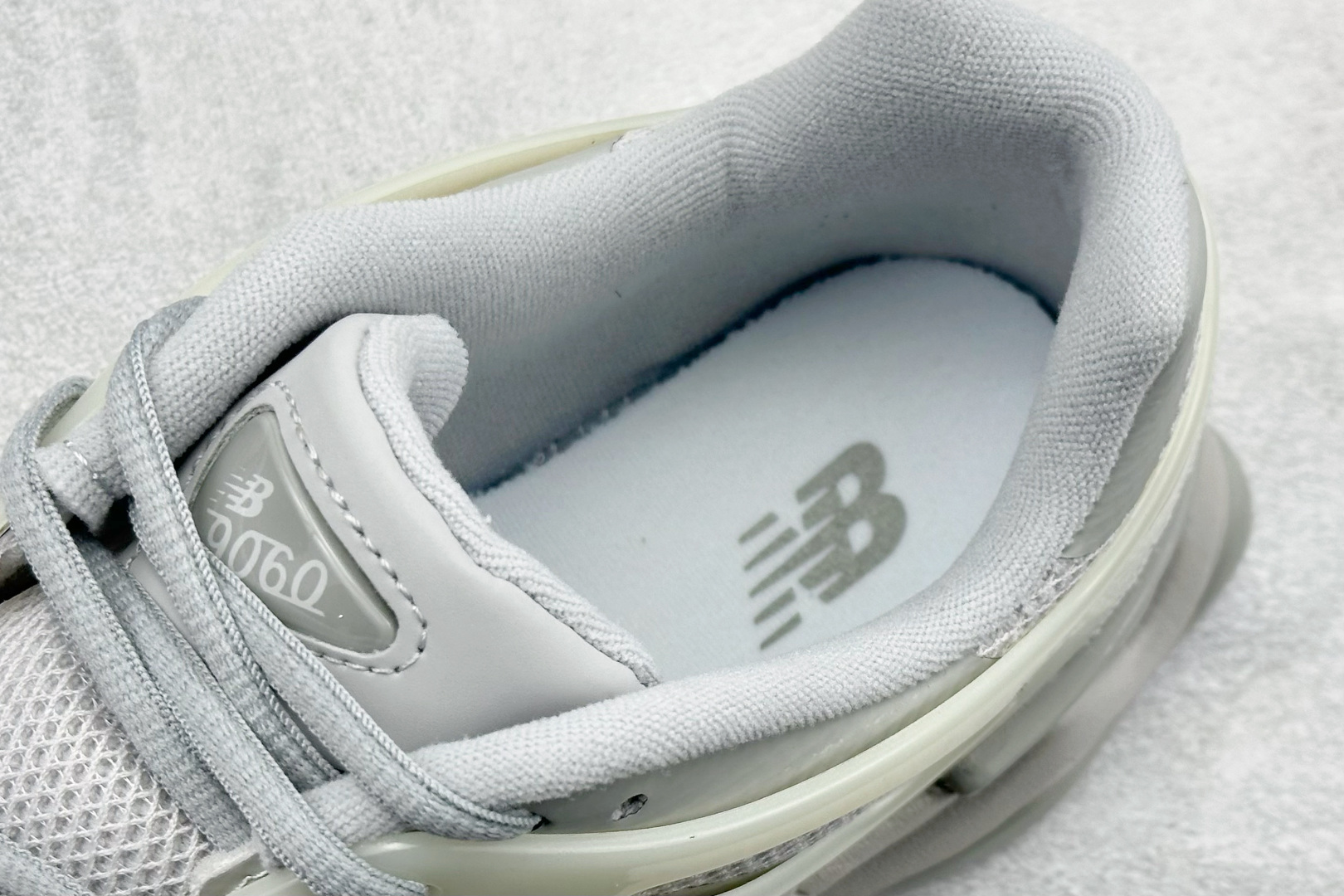 New Balance NB9060系列 复古休闲运动慢跑鞋 U9060IAB