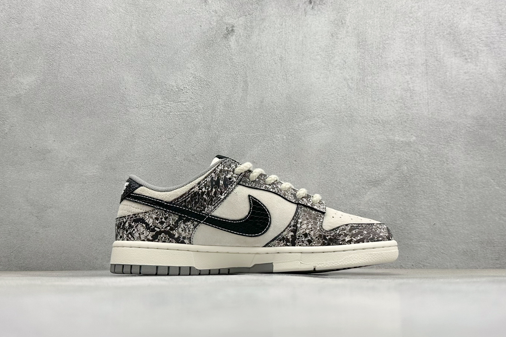 Nike Dunk Low Retro 蛇年限定 周年高端定制 低帮休闲板鞋 YX5066-272