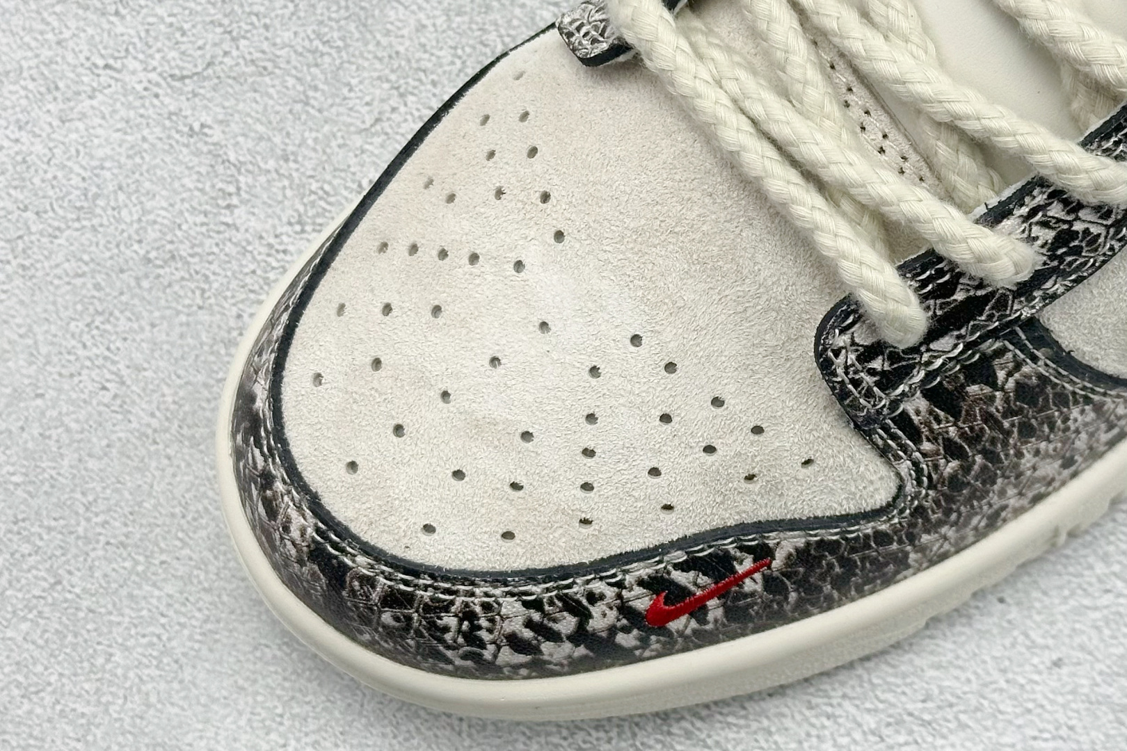 Nike Dunk Low Retro 蛇年限定 周年高端定制 低帮休闲板鞋 YX5066-272