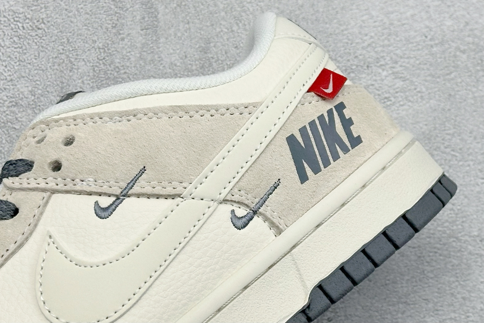 Nike SB Dunk Low“ NIKE灰—米灰猪八革” 周年高端定制 低帮休闲板鞋 DN3168-009