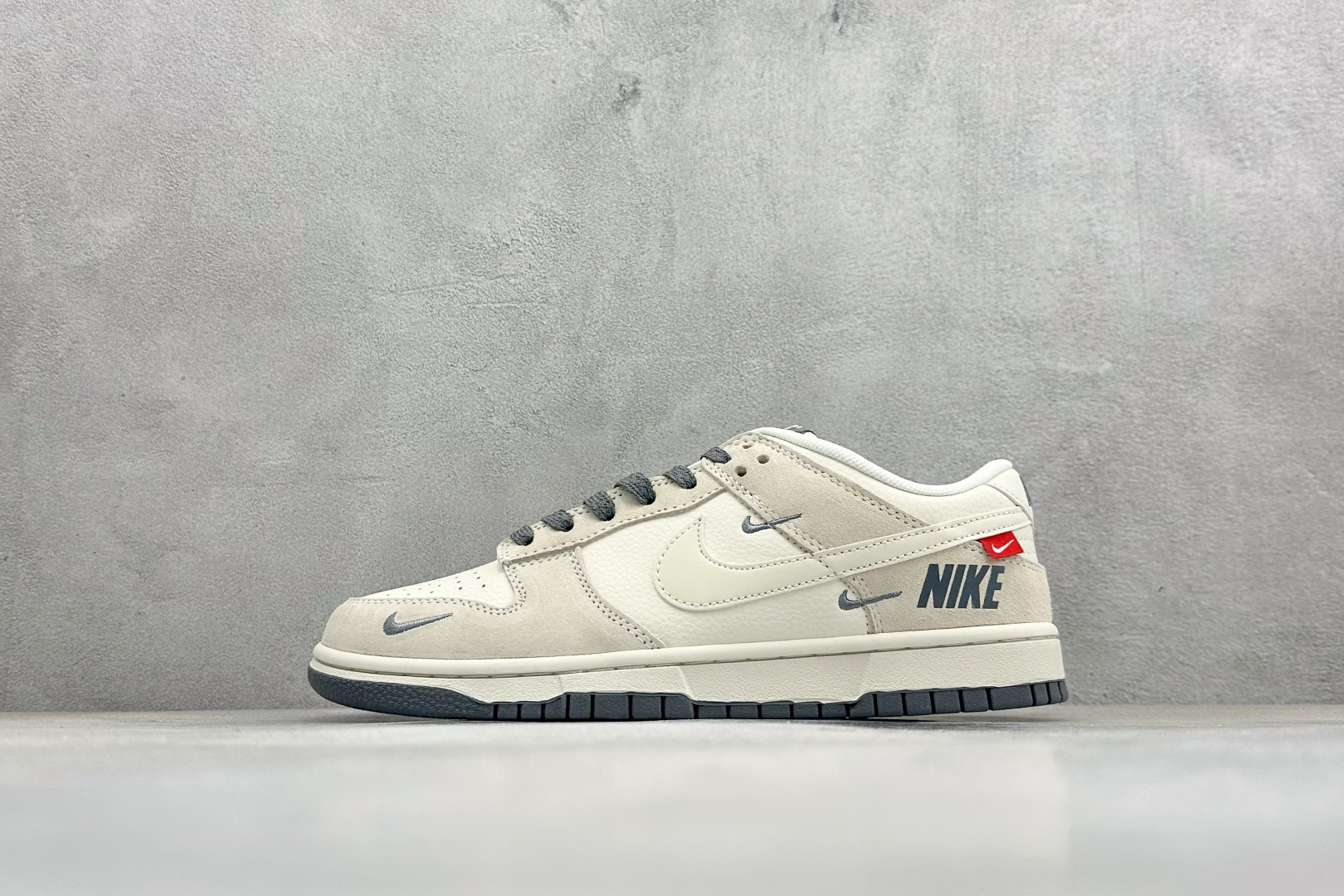 Nike SB Dunk Low“ NIKE灰—米灰猪八革” 周年高端定制 低帮休闲板鞋 DN3168-009
