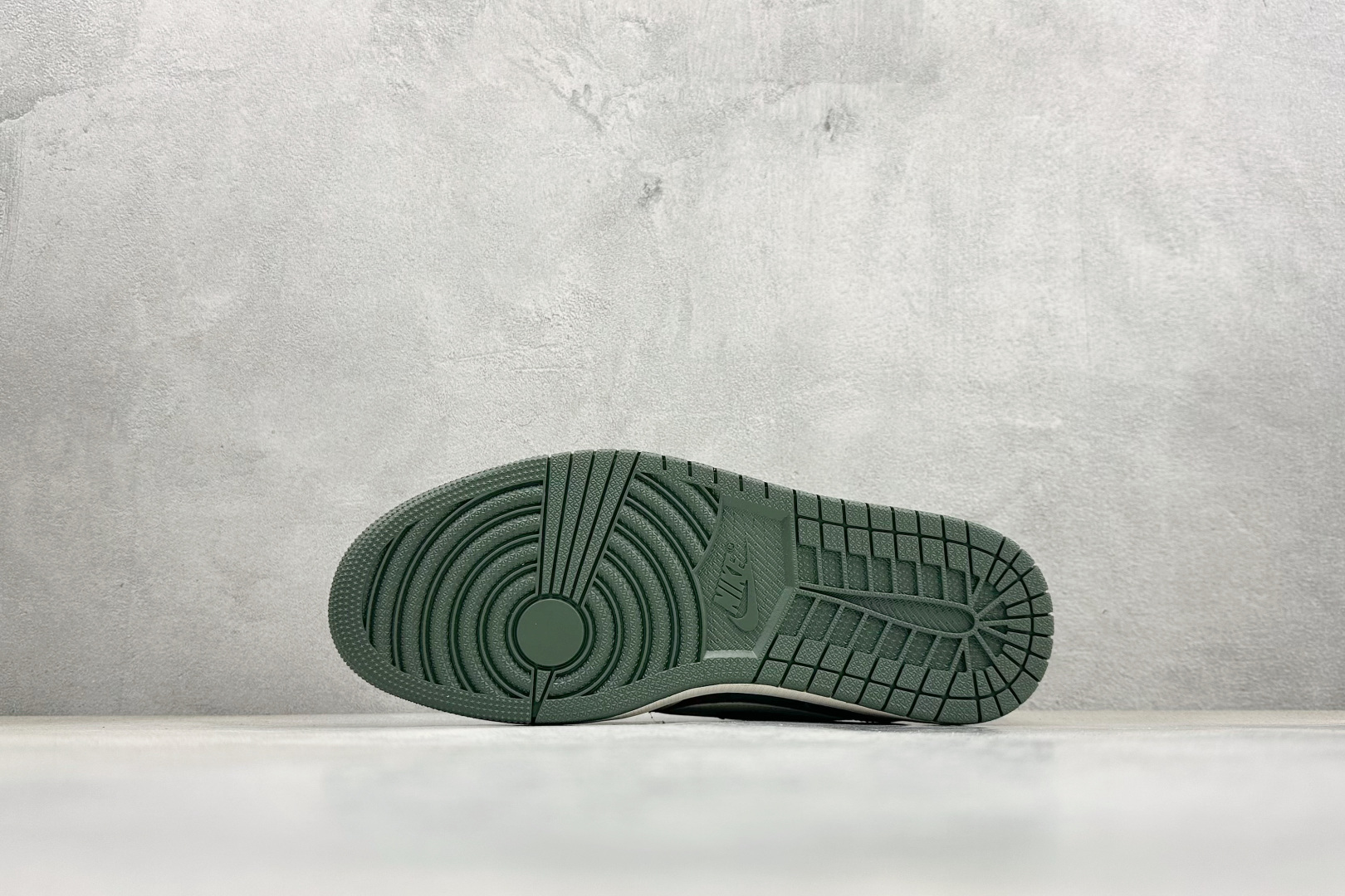 Travis Scott x Fragment Design x Jordan Air Jordan 1 Low SP “北面三方联名-米绿猪八革” DM7866-122