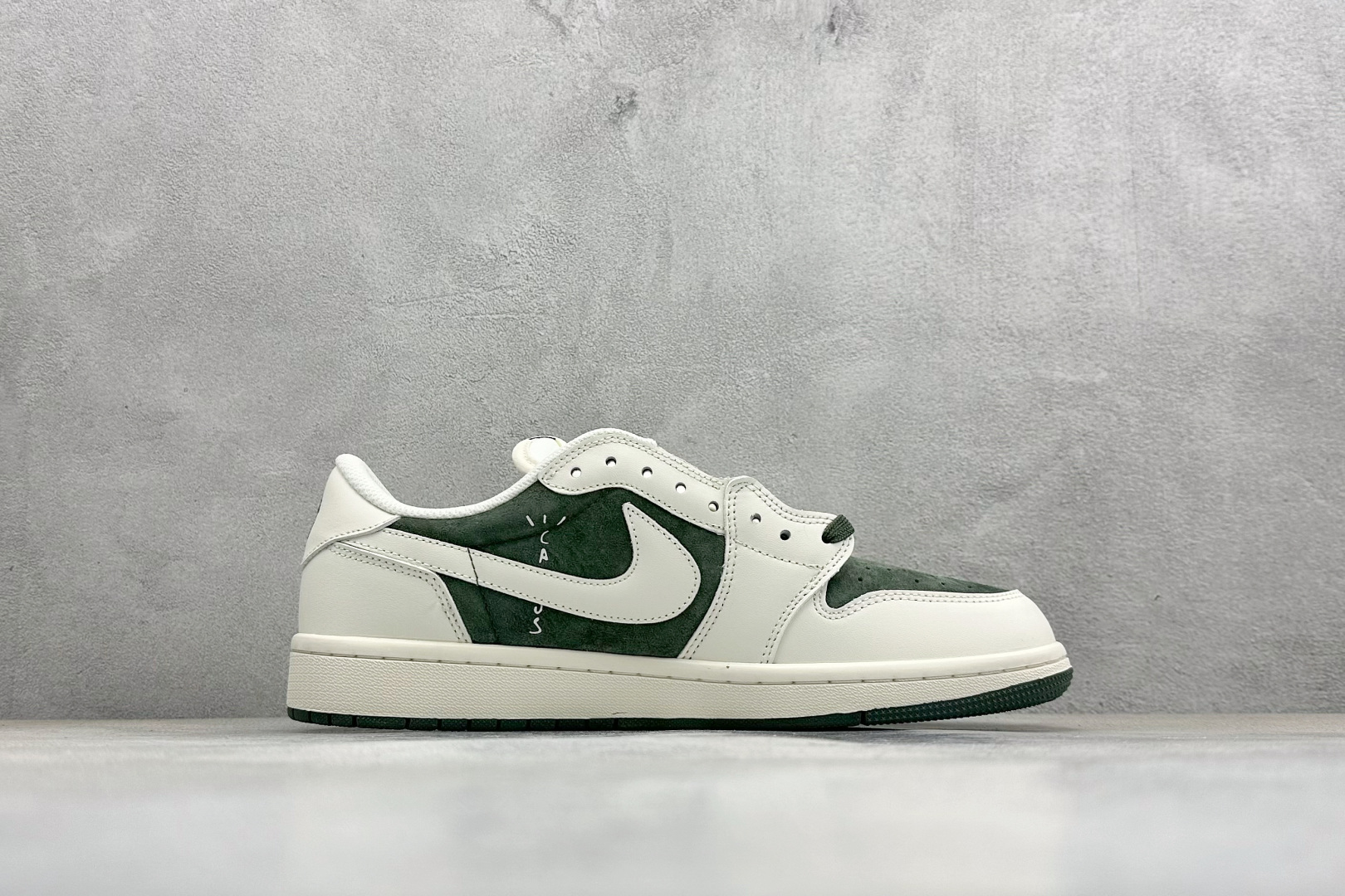 Travis Scott x Fragment Design x Jordan Air Jordan 1 Low SP “北面三方联名-米绿猪八革” DM7866-122