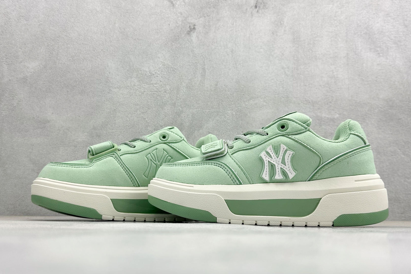 NY平台订单 MLB Chunky Liner 学长鞋系列低帮老爹风轻量增高厚底百搭休闲运动慢跑鞋 3ASXP015N