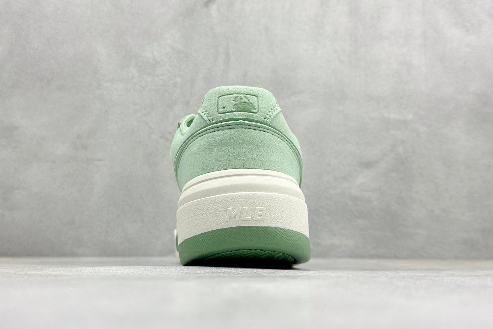 NY平台订单 MLB Chunky Liner 学长鞋系列低帮老爹风轻量增高厚底百搭休闲运动慢跑鞋 3ASXP015N