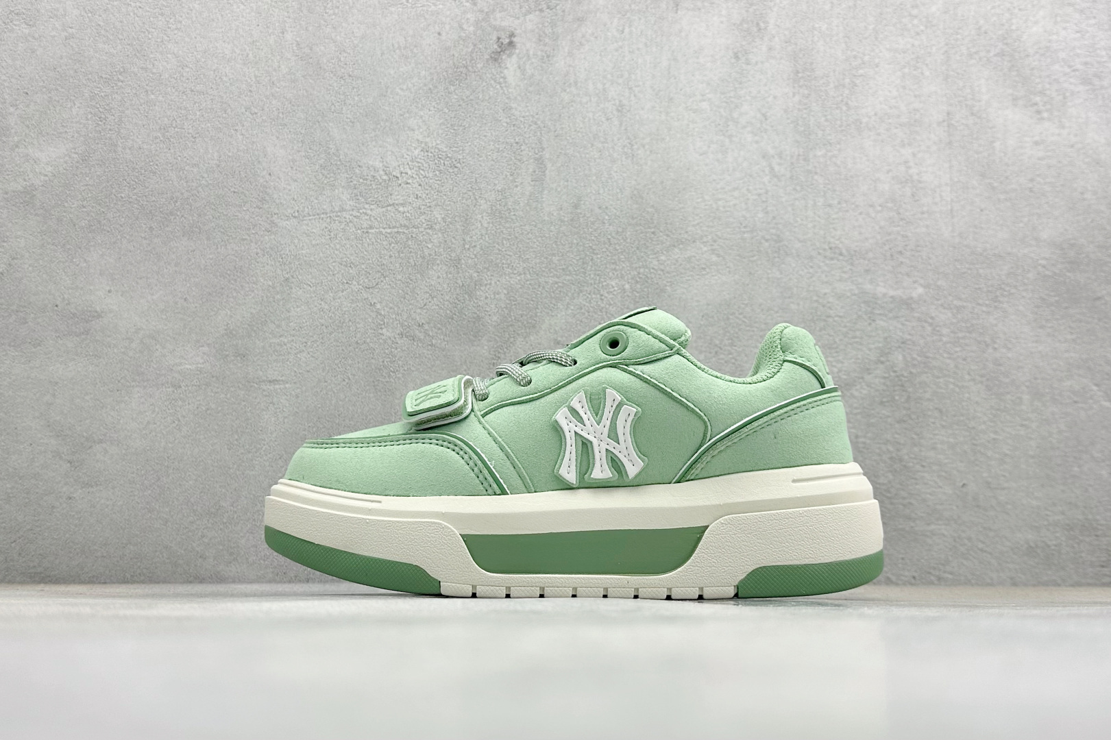 NY平台订单 MLB Chunky Liner 学长鞋系列低帮老爹风轻量增高厚底百搭休闲运动慢跑鞋 3ASXP015N