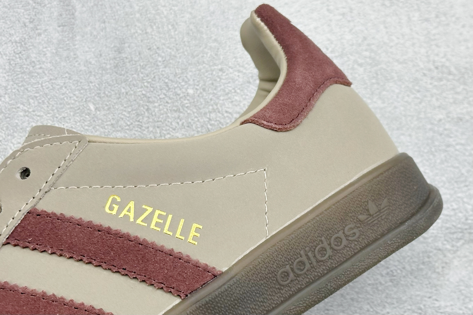 HZ版AdidOriginals Gazelle Indoor 三叶草复古休闲防滑耐磨低帮板鞋 JQ8387