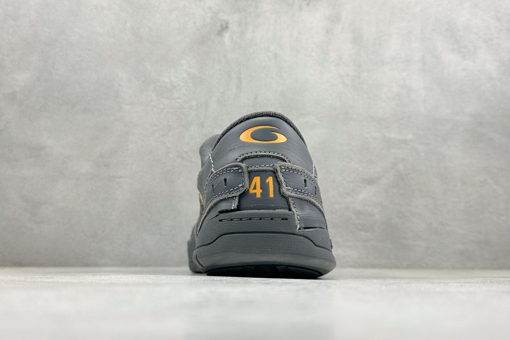 PK版Balenciaga 巴黎世家十八代 Hamptons 手工做旧款 牛皮革 复古圆头系带低帮休闲鞋 841765-WCURB-1180