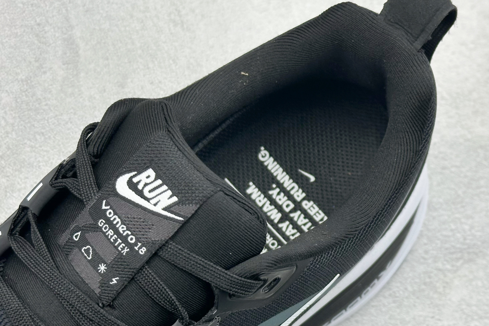 Nike VOMERO 18 GTX 耐克 舒适减震防滑 低帮跑步鞋 全掌ReactX泡绵中底 HQ7002-002