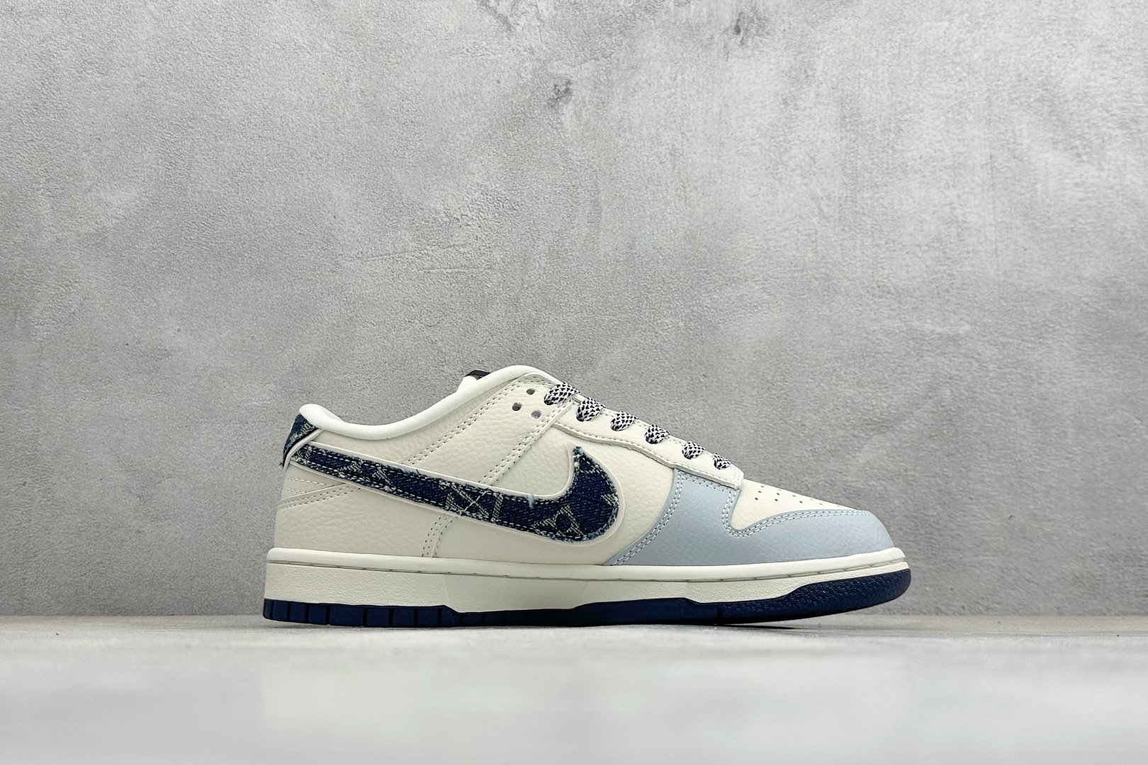 Nike SB Dunk Low LV联名 米灰蓝牛仔 低帮休闲板鞋 DN3168-001