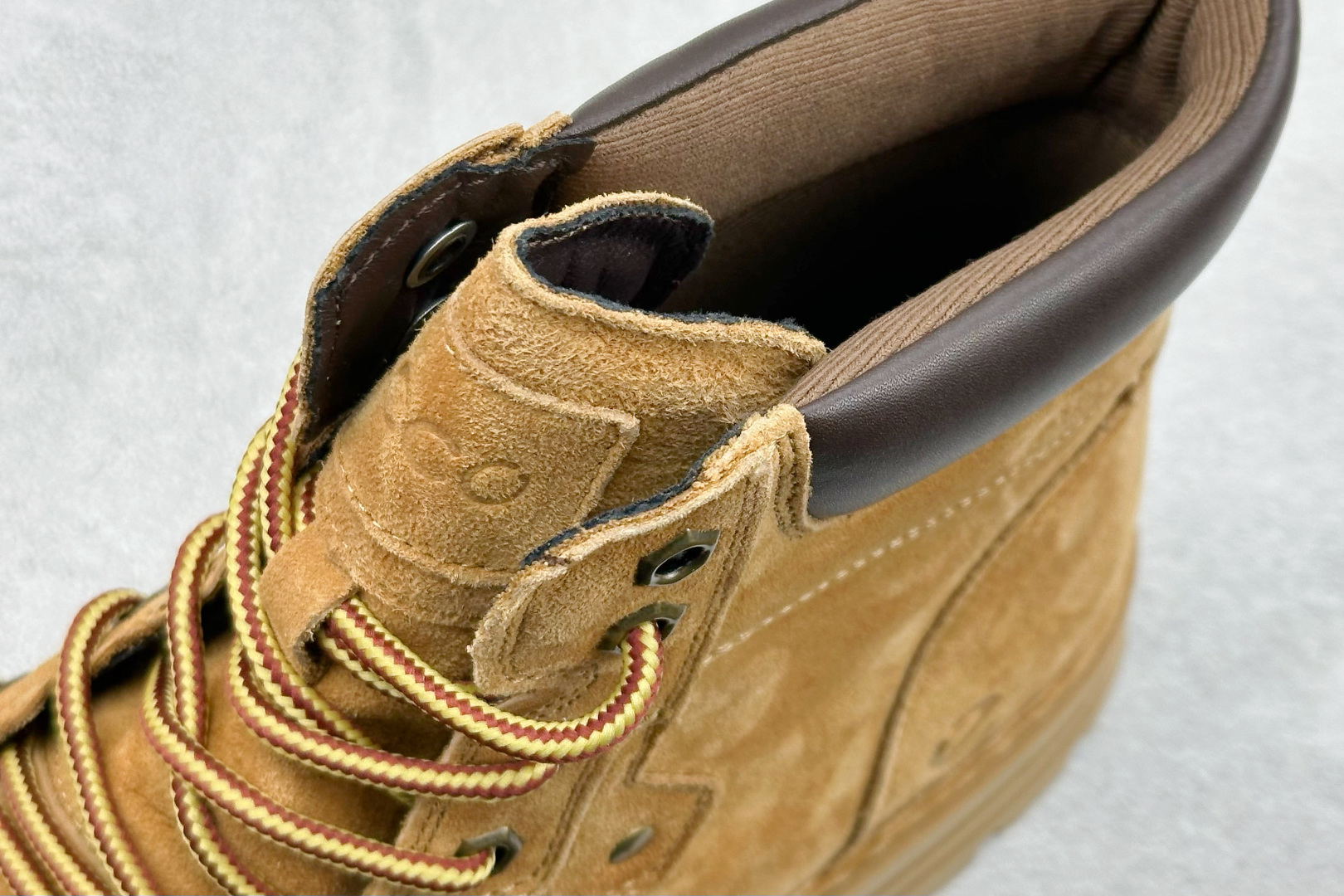 Ecco 爱步适酷系列工装真皮防滑厚底大黄靴 638908-01003 Ecco 爱步适酷系列工装真皮防滑厚底大黄靴 638908-01003