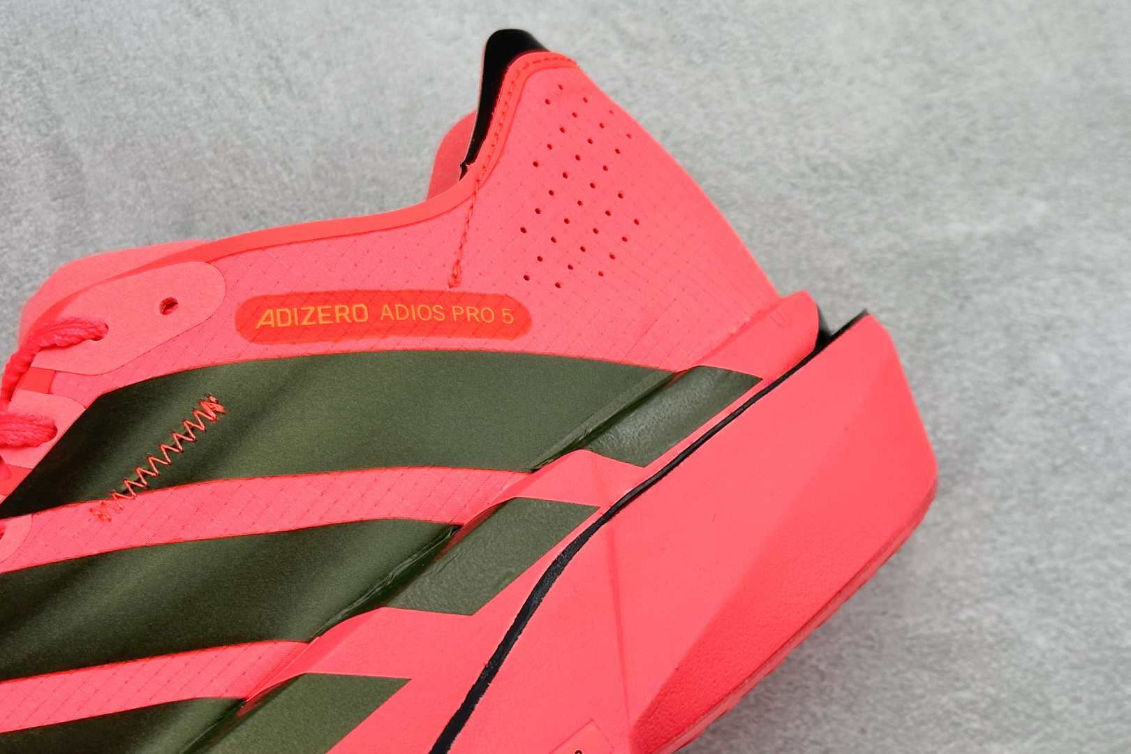 AdidADIZERO ADIOS PRO 5 M 马拉松竞速专业跑鞋 K18297