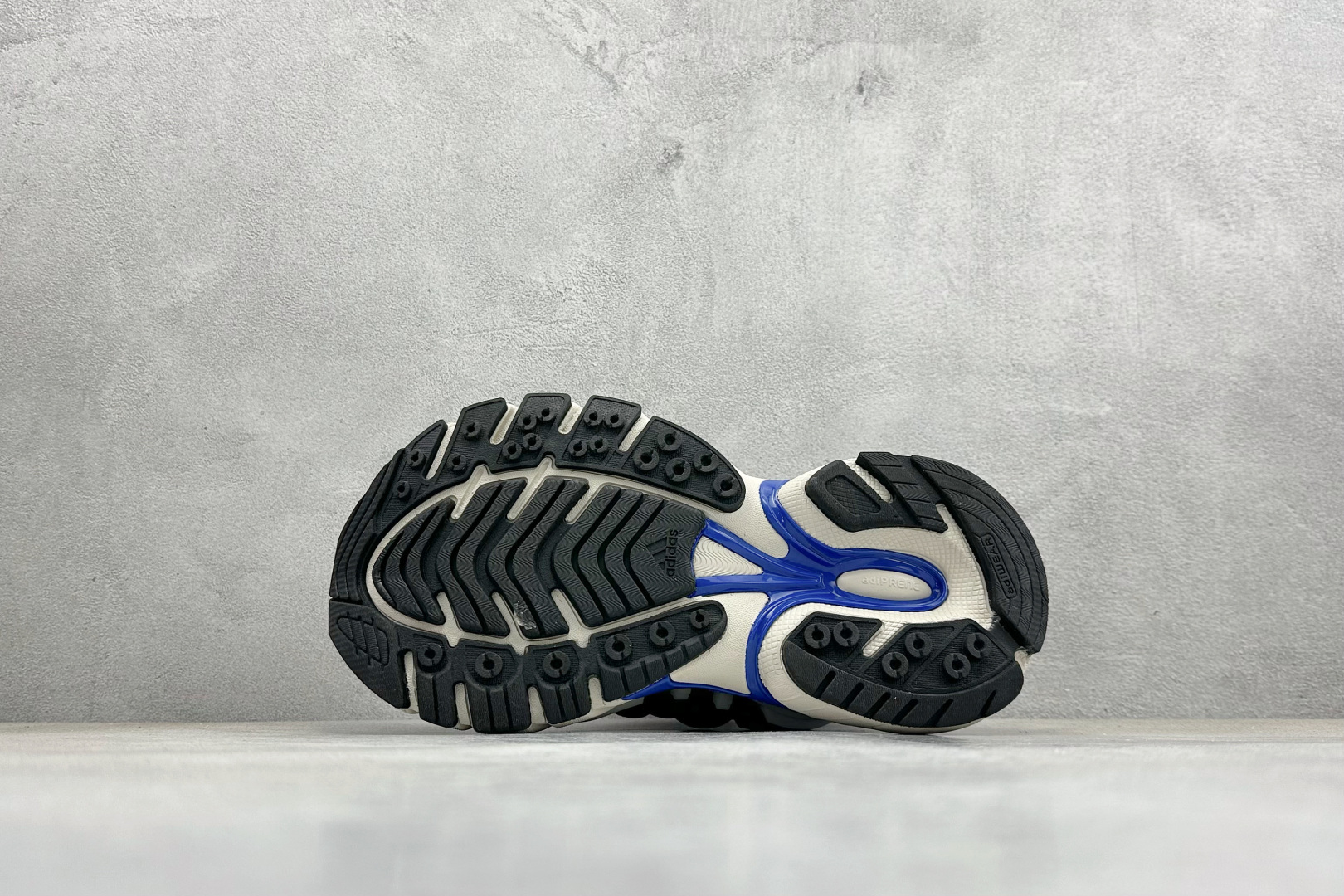 AD Adistar Jellyfish 联名款低帮复古风老爹鞋 JP9263