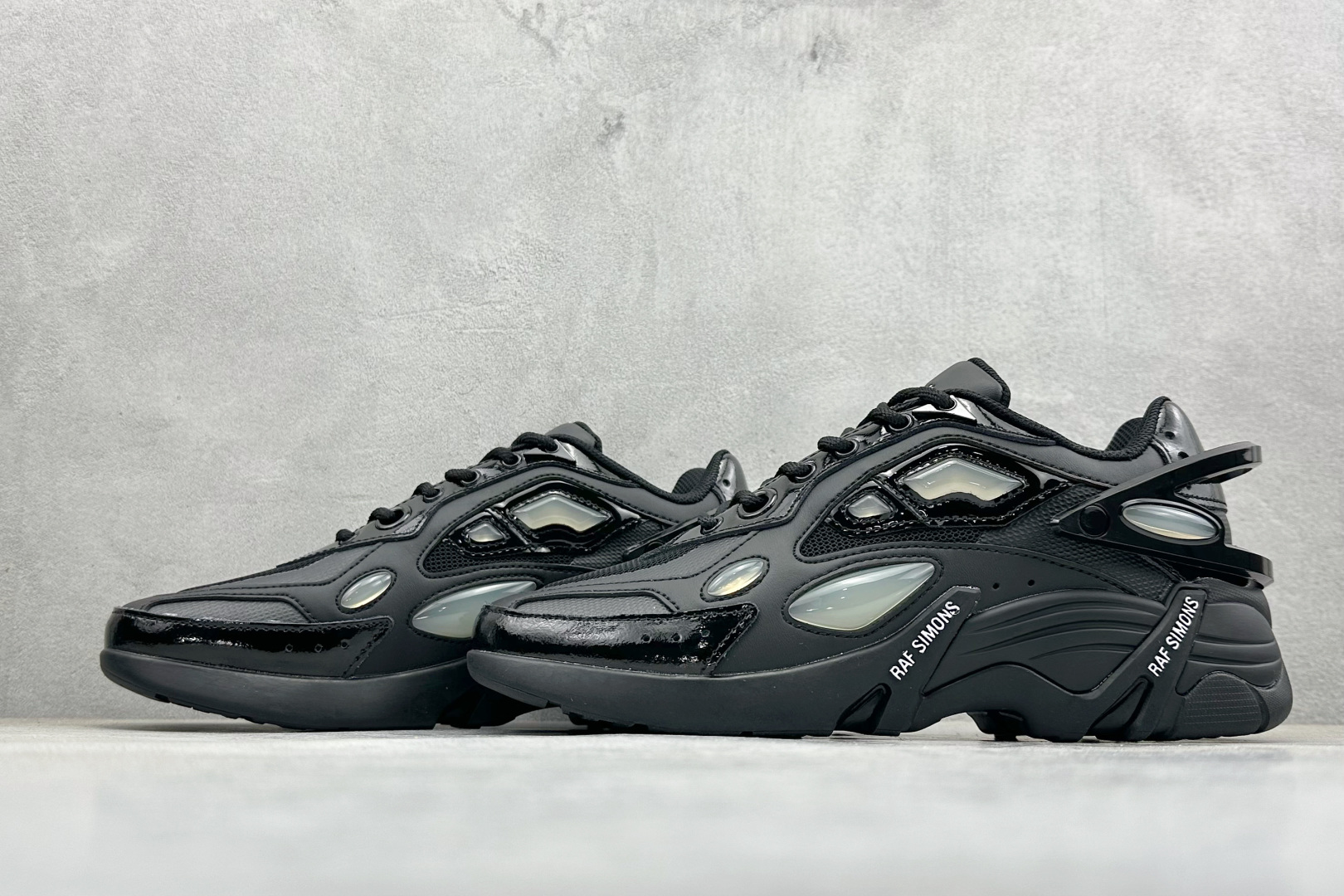 RAF SIMONS Cylon-21 织物皮革 圆头系带 低帮 生活休闲鞋 HR740011L
