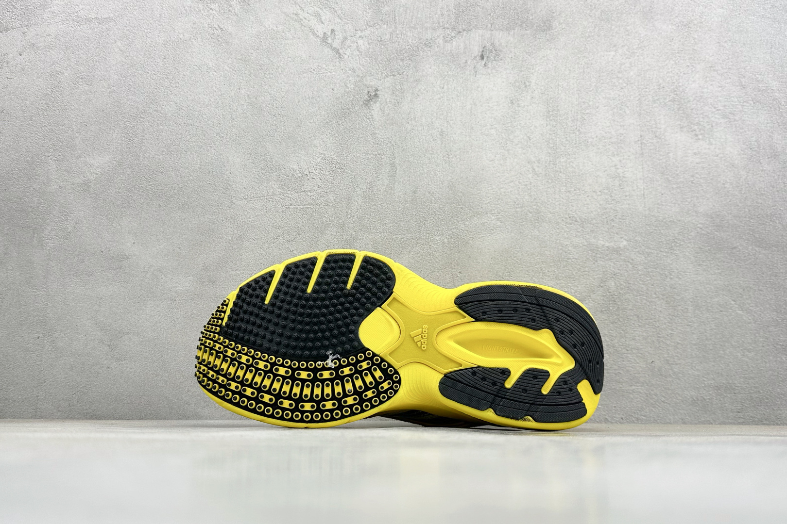 AdidAdizero Goukana 阿迪达斯 新款厚底低帮百搭休闲鞋 JP7177