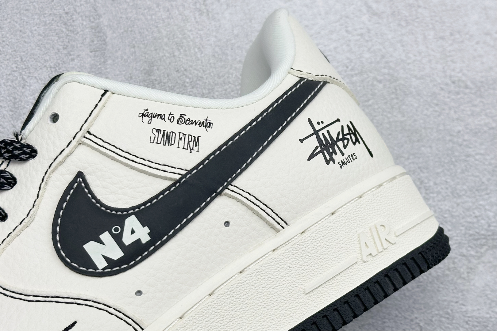 SC版NIke Air Force 1 '07 Low “斯图西联名--经典白黑” 空军一号低帮 运动鞋 DD1982-329 SC版NIke Air Force 1 '07 Low “斯图西联名--经典白黑” 空军一号低帮 运动鞋 DD1982-329