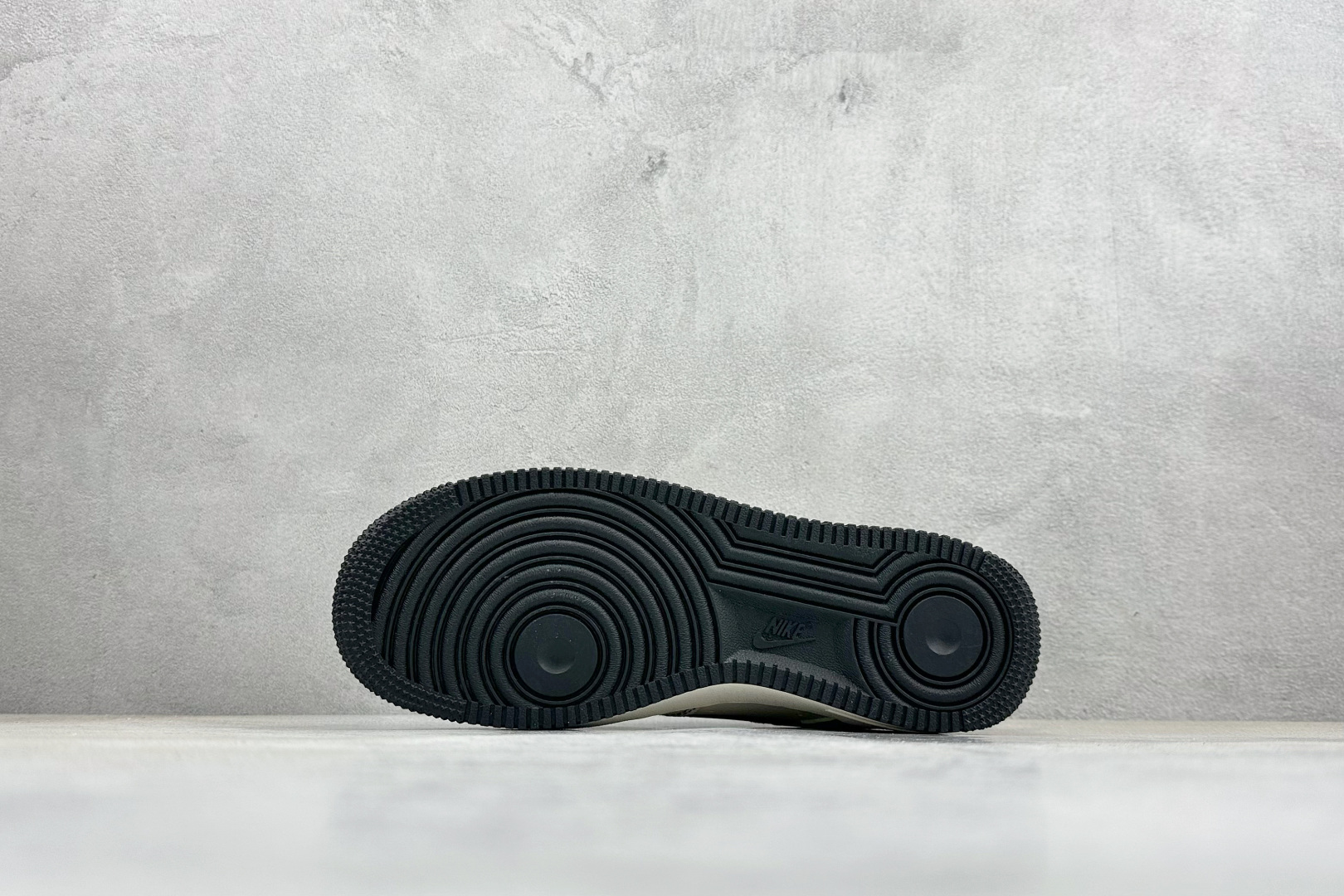 SC版NIke Air Force 1 '07 Low “斯图西联名--经典白黑” 空军一号低帮 运动鞋 DD1982-329 SC版NIke Air Force 1 '07 Low “斯图西联名--经典白黑” 空军一号低帮 运动鞋 DD1982-329