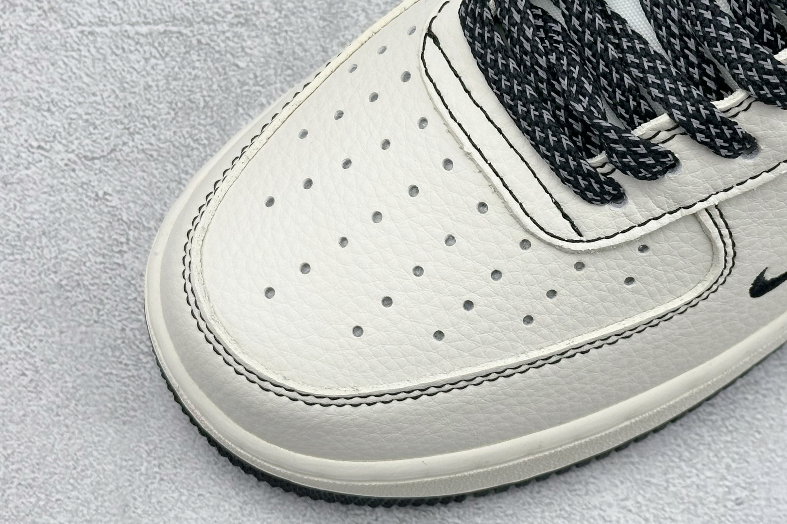 SC版NIke Air Force 1 '07 Low “斯图西联名--经典白黑” 空军一号低帮 运动鞋 DD1982-329 SC版NIke Air Force 1 '07 Low “斯图西联名--经典白黑” 空军一号低帮 运动鞋 DD1982-329