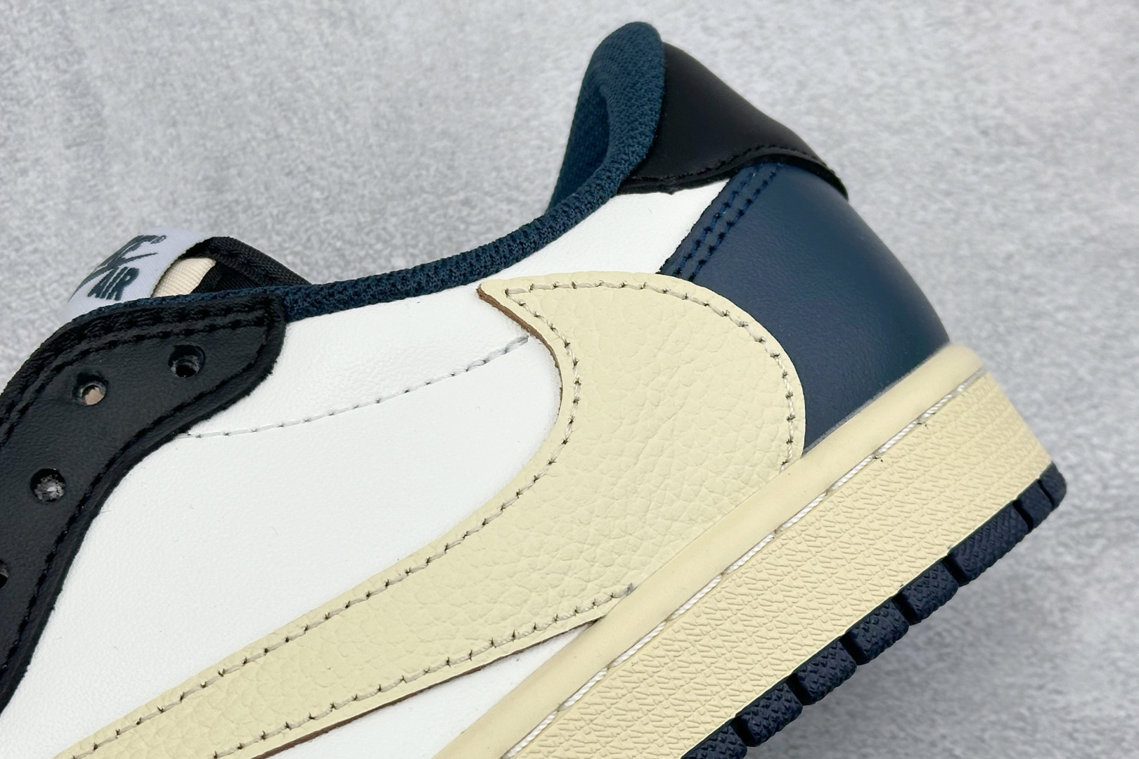 F版Fragment x TS x Air Jordan 1 Low 三方联名低帮倒钩板鞋 DM7866-400