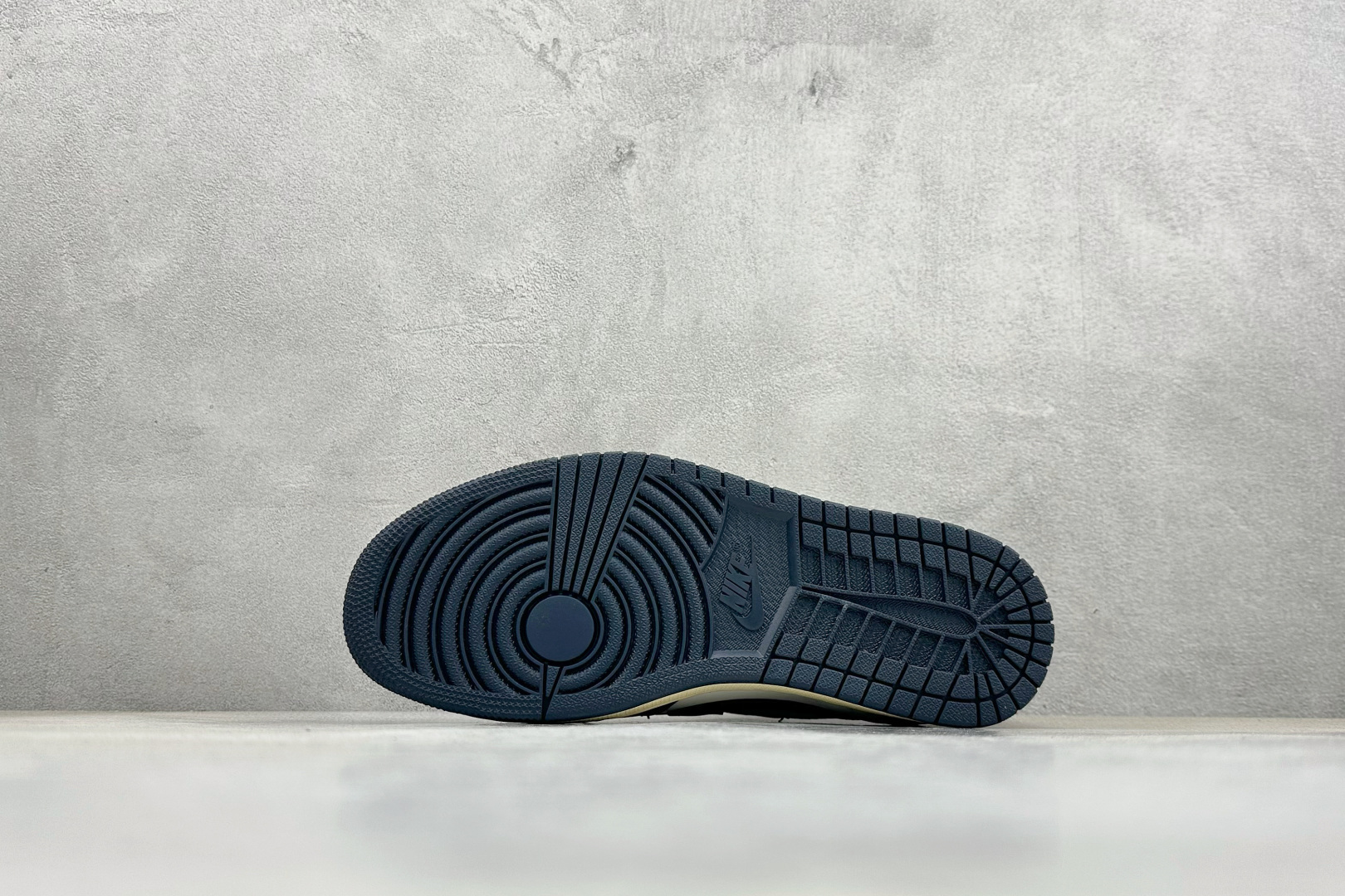 F版Fragment x TS x Air Jordan 1 Low 三方联名低帮倒钩板鞋 DM7866-400