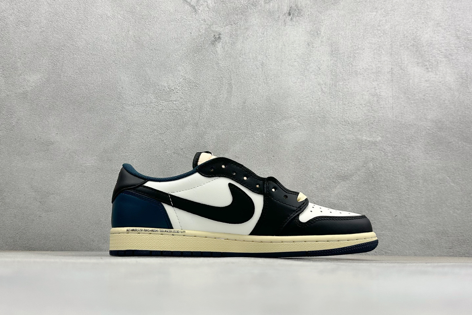 F版Fragment x TS x Air Jordan 1 Low 三方联名低帮倒钩板鞋 DM7866-400