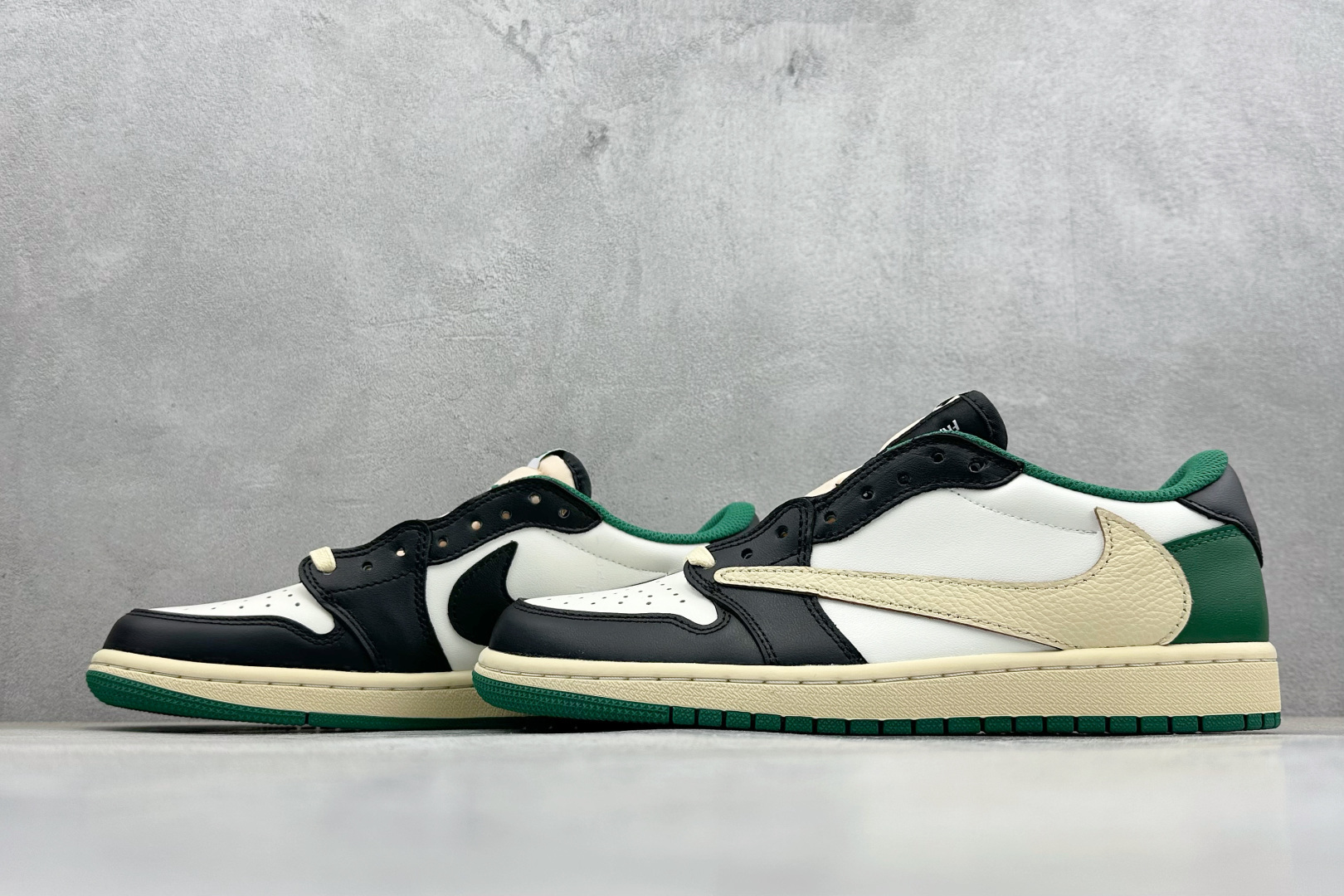 F版Fragment x TS x Air Jordan 1 Low 三方联名低帮倒钩板鞋 DM7866-128 F版Fragment x TS x Air Jordan 1 Low 三方联名低帮倒钩板鞋 DM7866-128