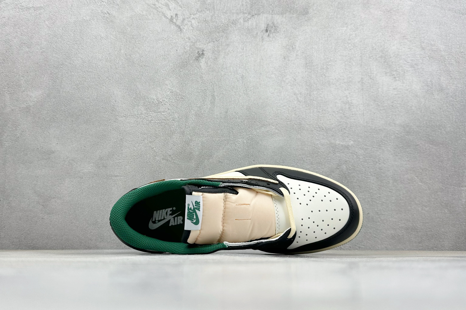 F版Fragment x TS x Air Jordan 1 Low 三方联名低帮倒钩板鞋 DM7866-128 F版Fragment x TS x Air Jordan 1 Low 三方联名低帮倒钩板鞋 DM7866-128