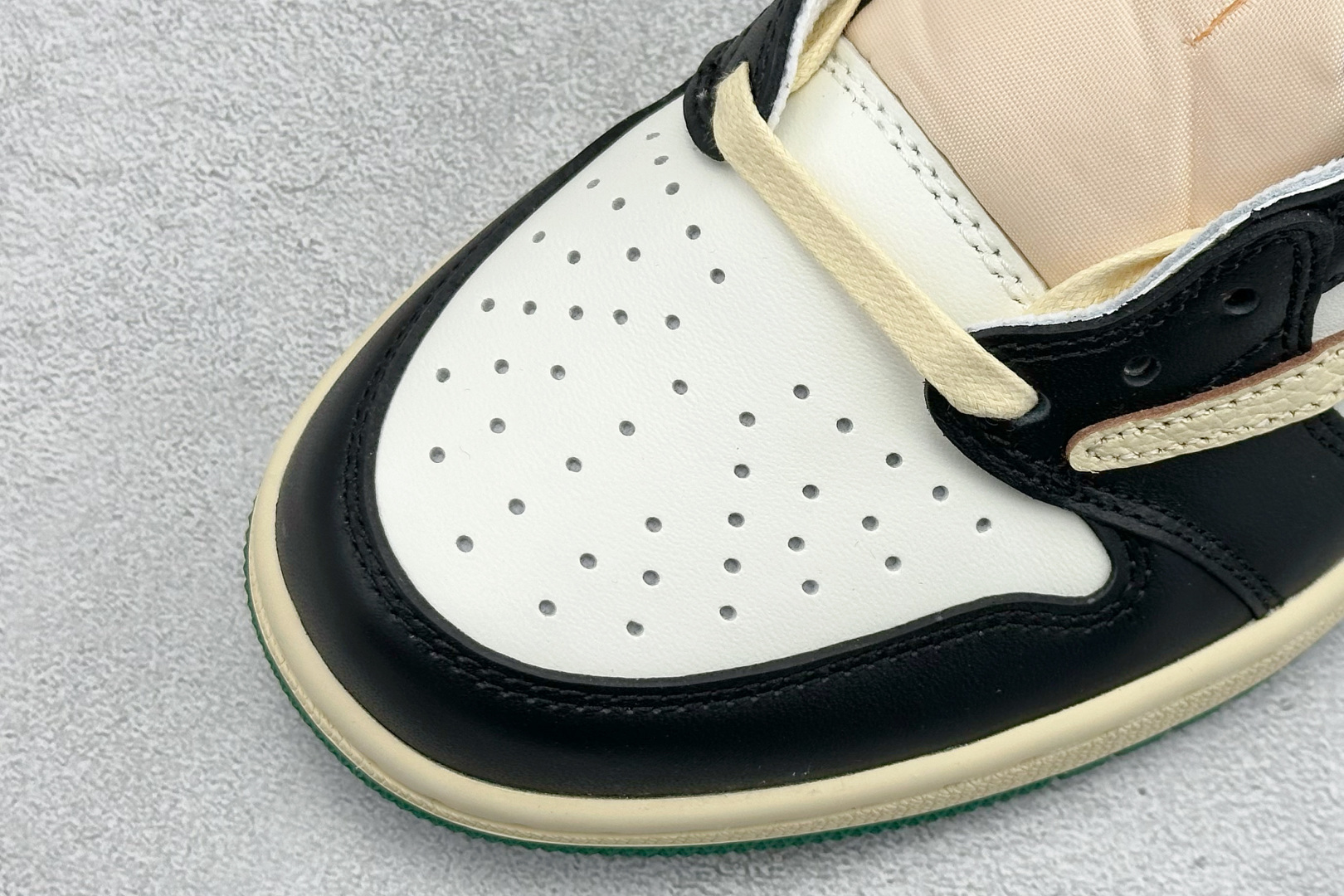 F版Fragment x TS x Air Jordan 1 Low 三方联名低帮倒钩板鞋 DM7866-128 F版Fragment x TS x Air Jordan 1 Low 三方联名低帮倒钩板鞋 DM7866-128