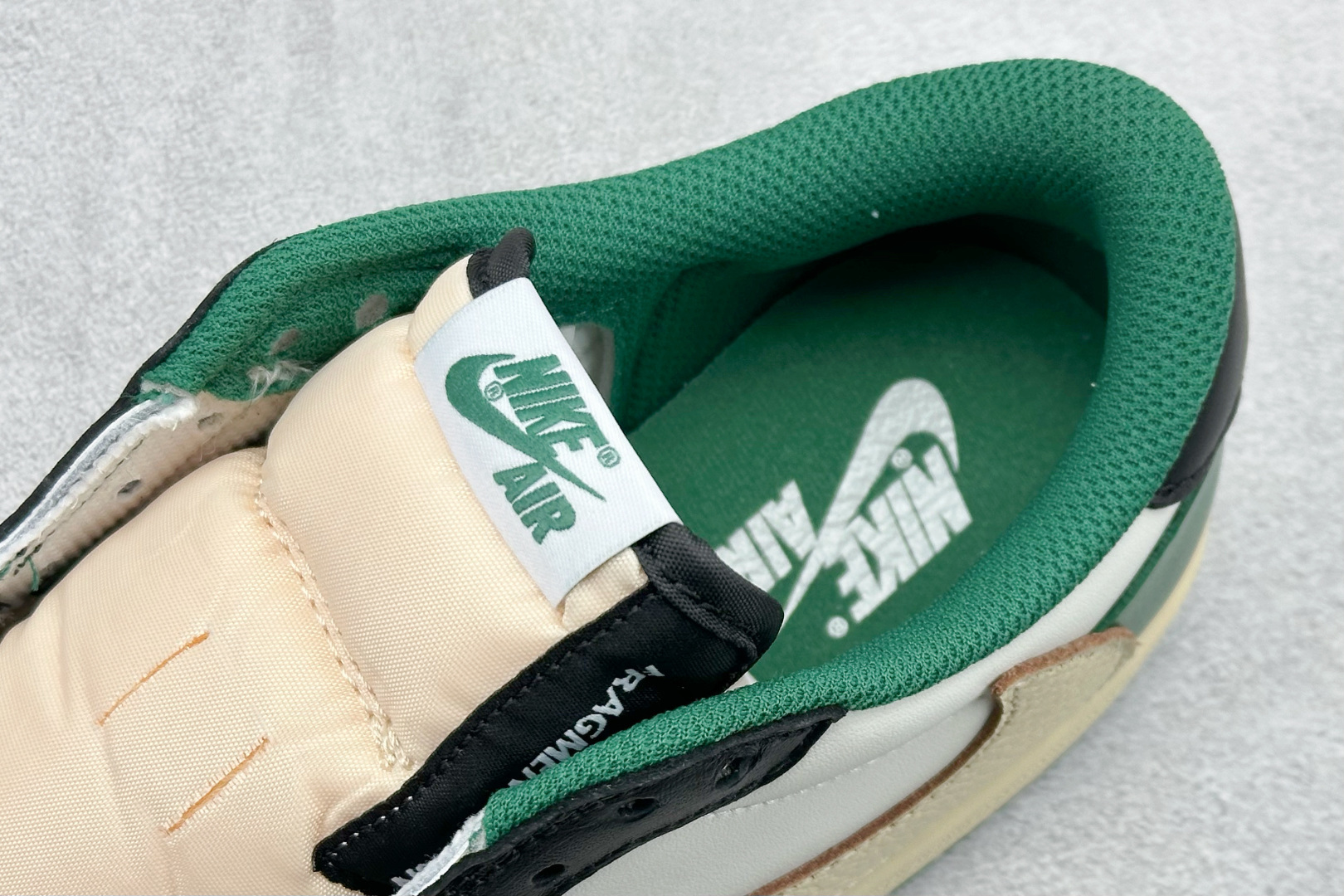 F版Fragment x TS x Air Jordan 1 Low 三方联名低帮倒钩板鞋 DM7866-128 F版Fragment x TS x Air Jordan 1 Low 三方联名低帮倒钩板鞋 DM7866-128