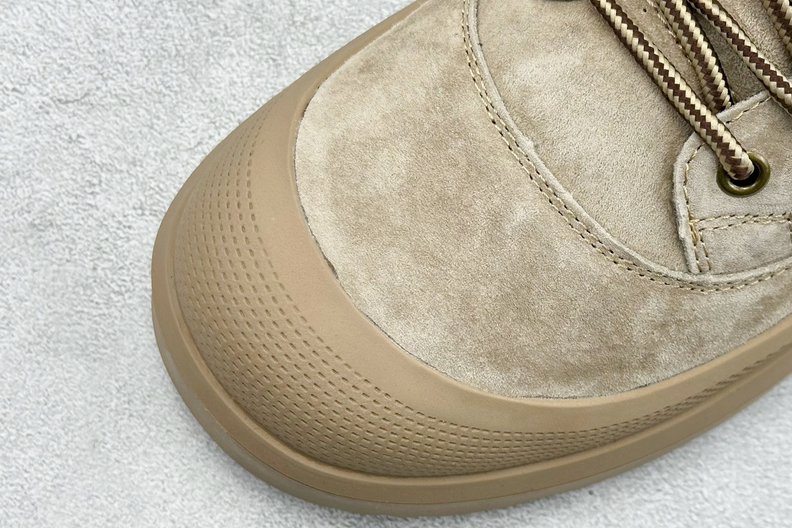 UGG秋冬新品（毛绒一体内里保暖锁热）秋冬必备 户外中帮男士休闲鞋雪地靴马丁靴系列 U6332