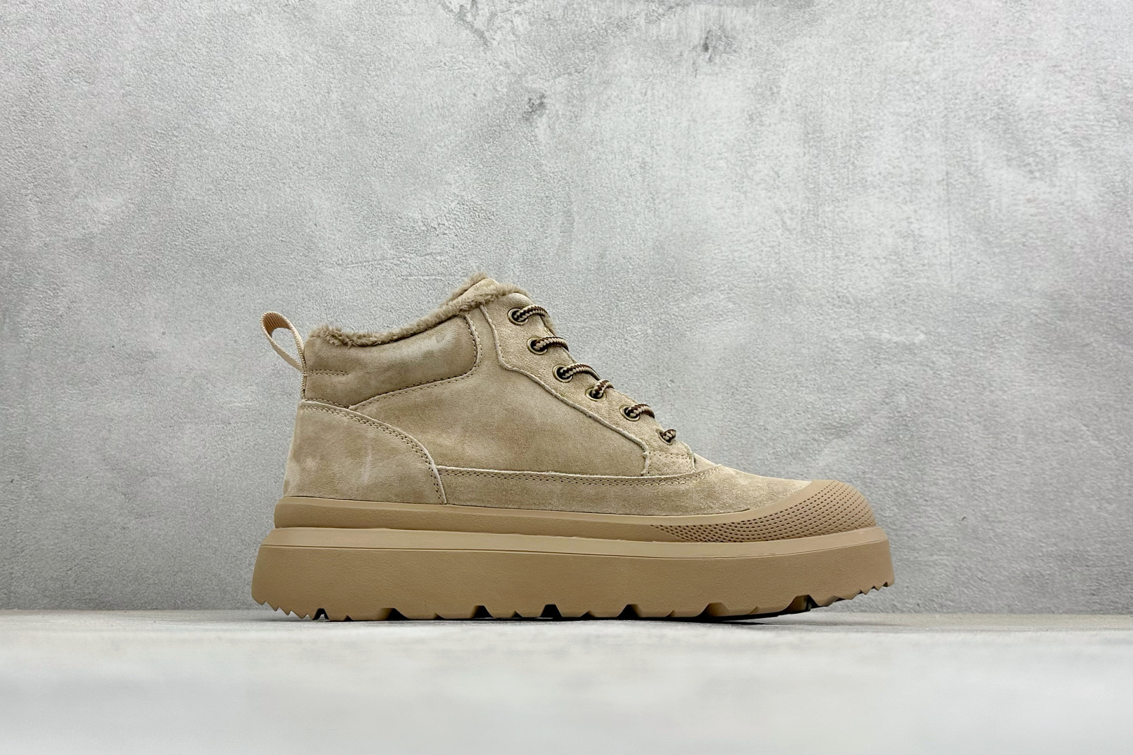 UGG秋冬新品（毛绒一体内里保暖锁热）秋冬必备 户外中帮男士休闲鞋雪地靴马丁靴系列 U6332