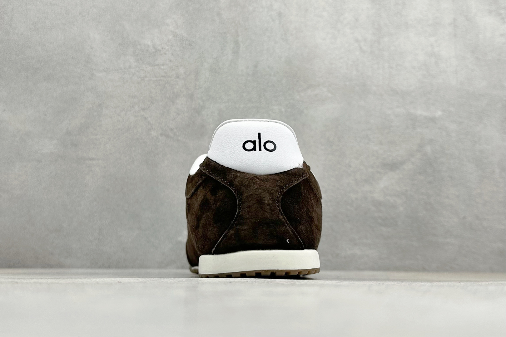 K版Alo Yoga Sunset Sneaker 徳训生活休闲鞋 A0891U-DARK