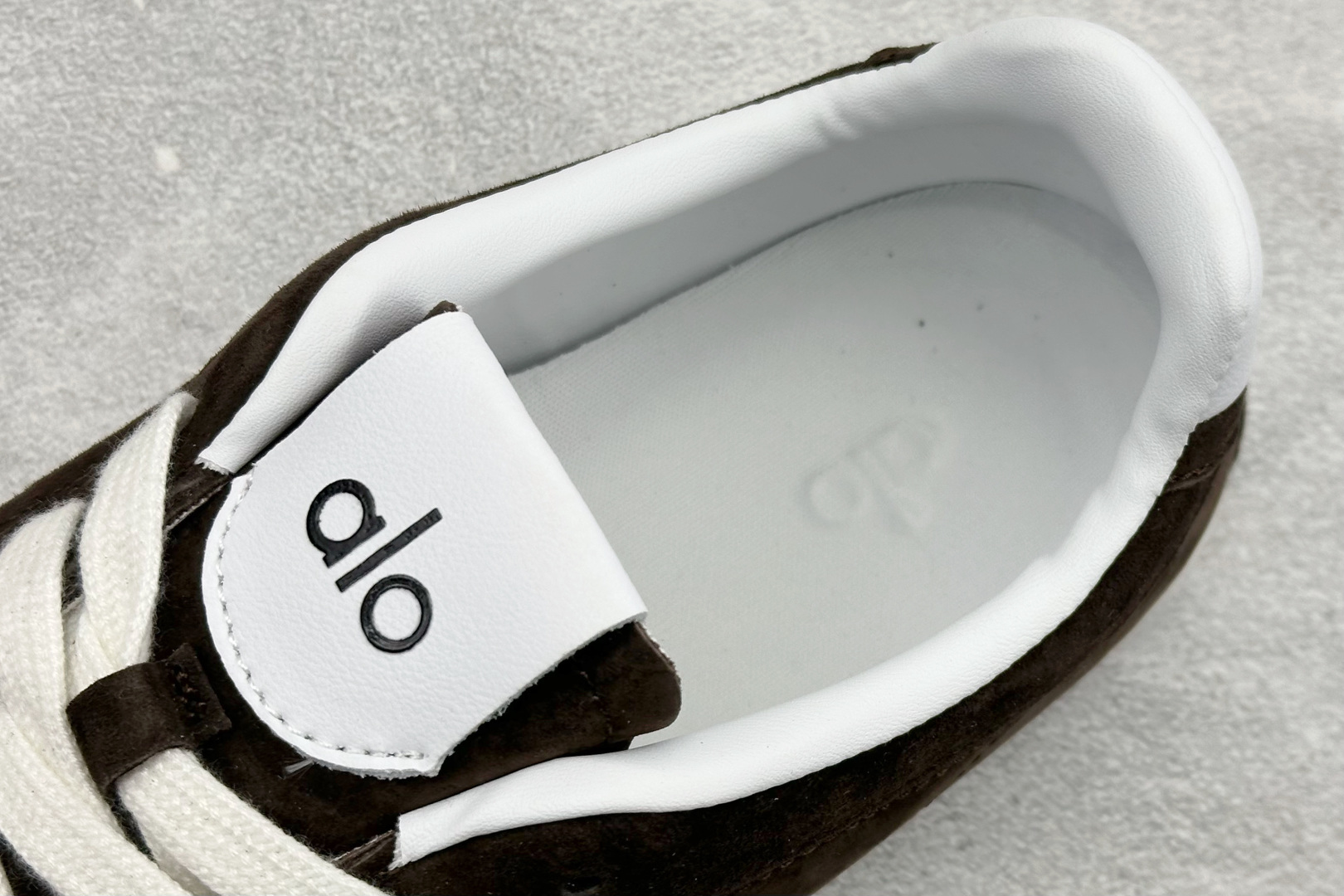 K版Alo Yoga Sunset Sneaker 徳训生活休闲鞋 A0891U-DARK