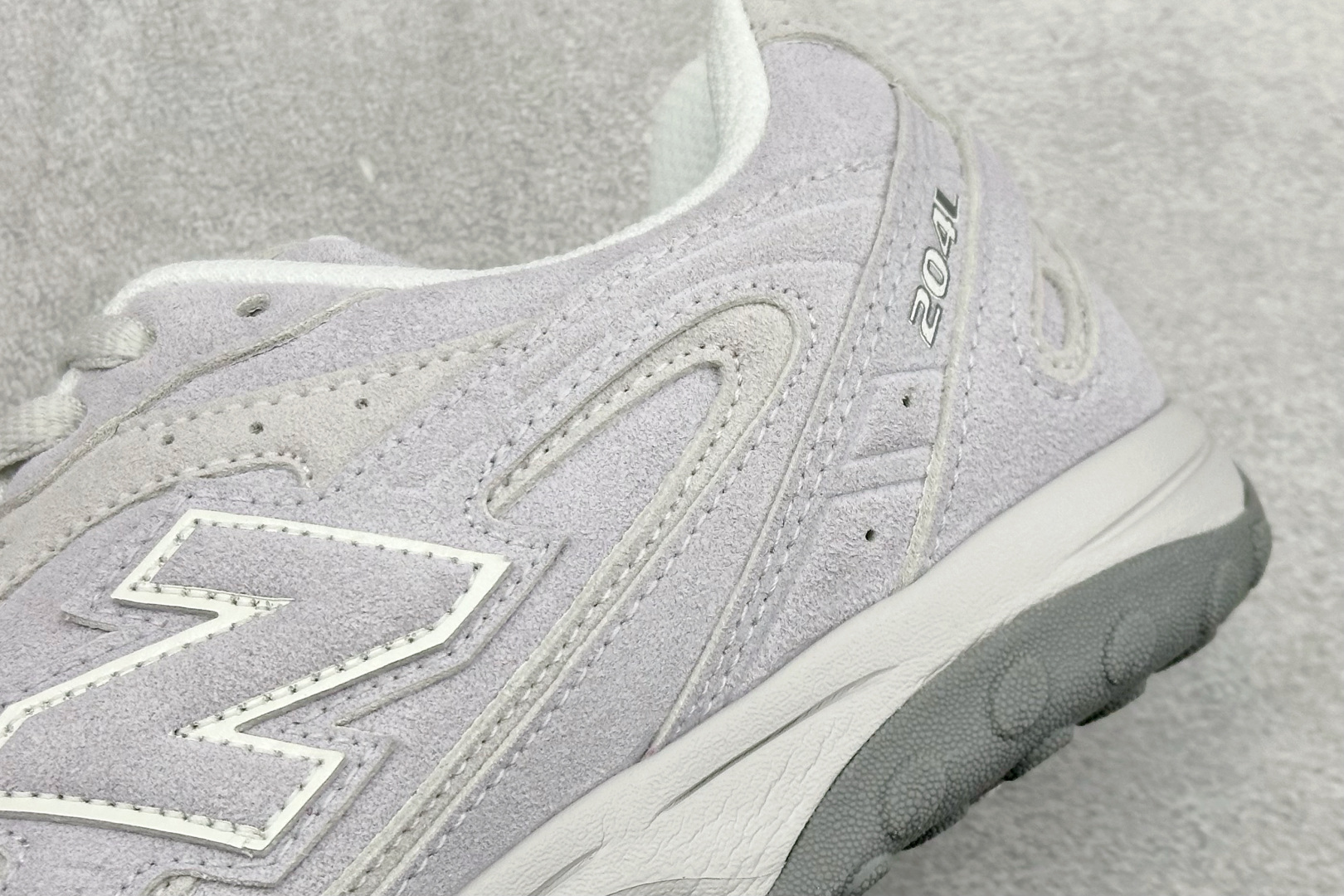 New Balance 204L 薄底鞋 薄底皮质鞋带德训miu系 减震耐磨包裹性支撑轻便 低帮 生活休闲鞋 U204LMMB