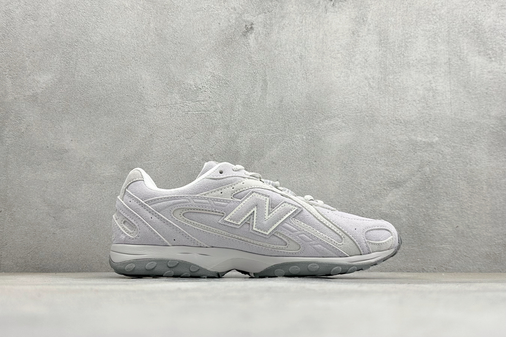 New Balance 204L 薄底鞋 薄底皮质鞋带德训miu系 减震耐磨包裹性支撑轻便 低帮 生活休闲鞋 U204LMMB
