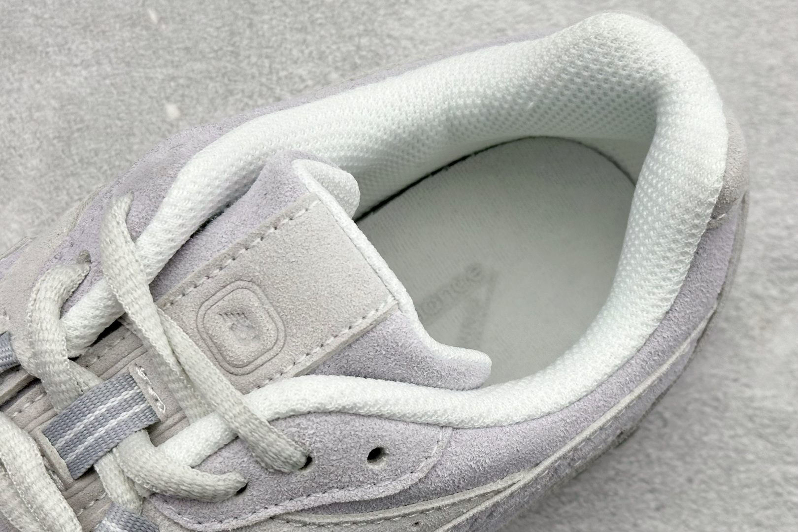 New Balance 204L 薄底鞋 薄底皮质鞋带德训miu系 减震耐磨包裹性支撑轻便 低帮 生活休闲鞋 U204LMMB