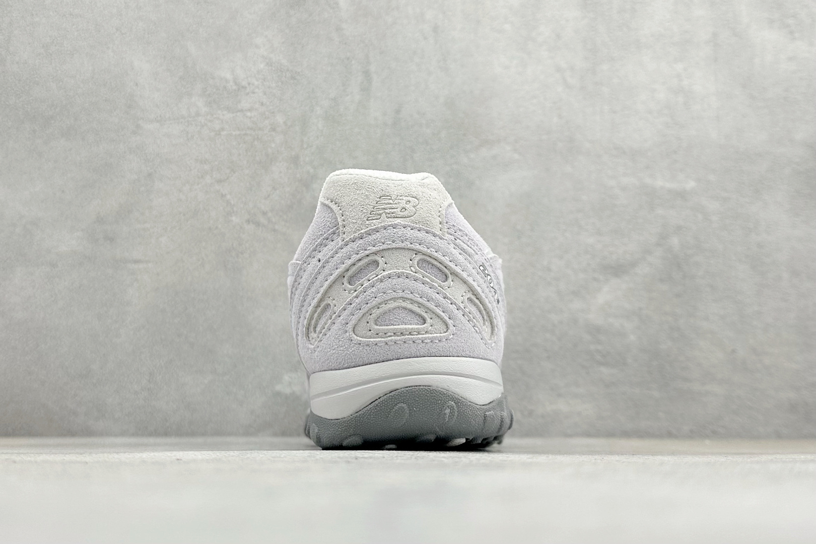 New Balance 204L 薄底鞋 薄底皮质鞋带德训miu系 减震耐磨包裹性支撑轻便 低帮 生活休闲鞋 U204LMMB