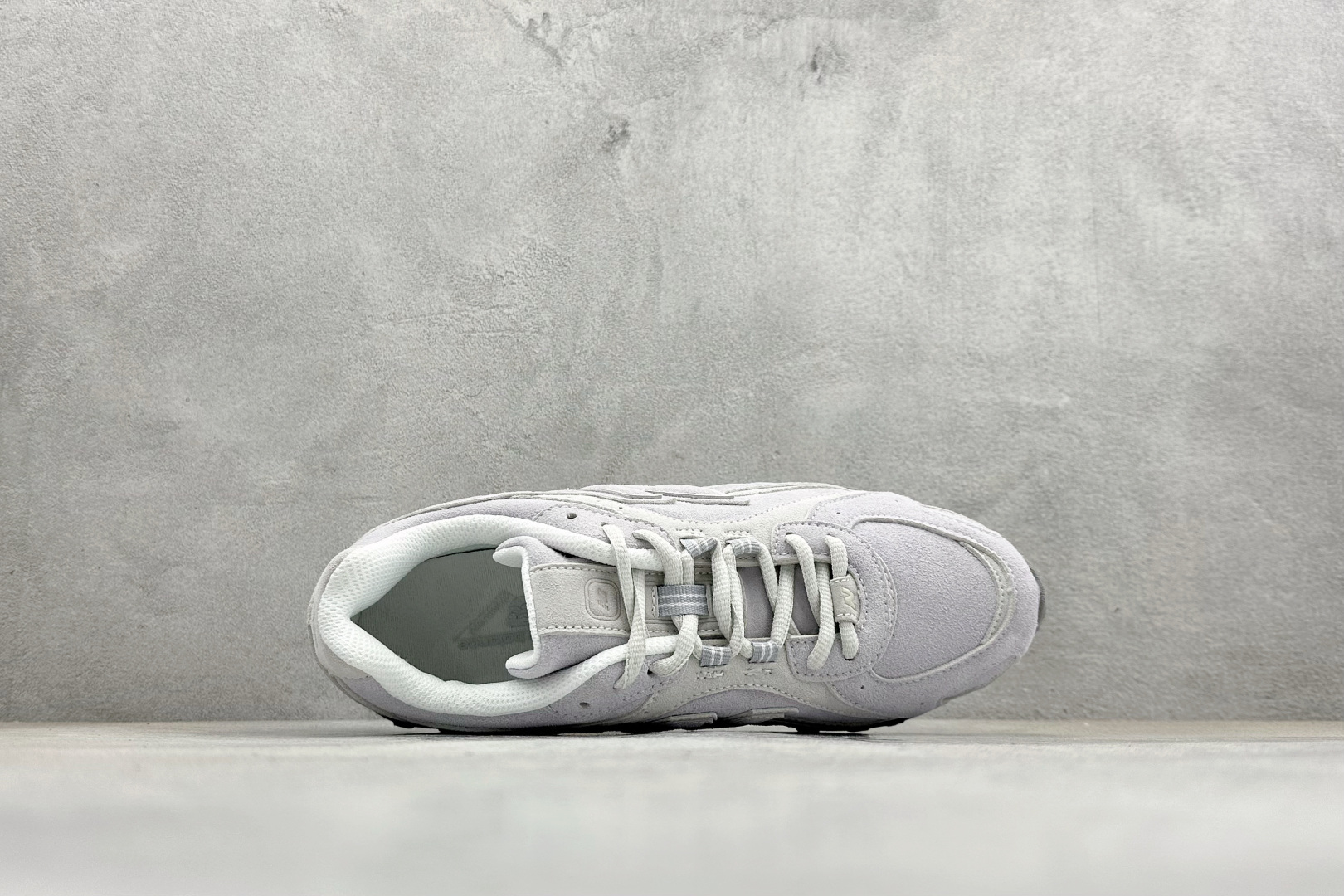 New Balance 204L 薄底鞋 薄底皮质鞋带德训miu系 减震耐磨包裹性支撑轻便 低帮 生活休闲鞋 U204LMMB