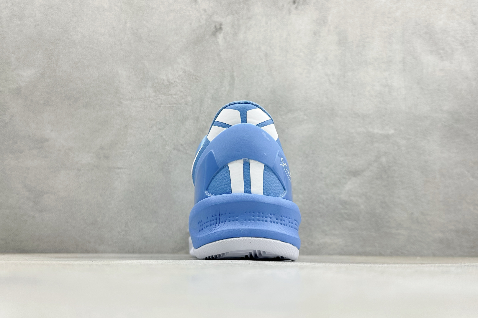 CK版Nike Zoom Kobe Ⅷ System 科比8代低帮实战篮球鞋 HM6469-401 CK版Nike Zoom Kobe Ⅷ System 科比8代低帮实战篮球鞋 HM6469-401