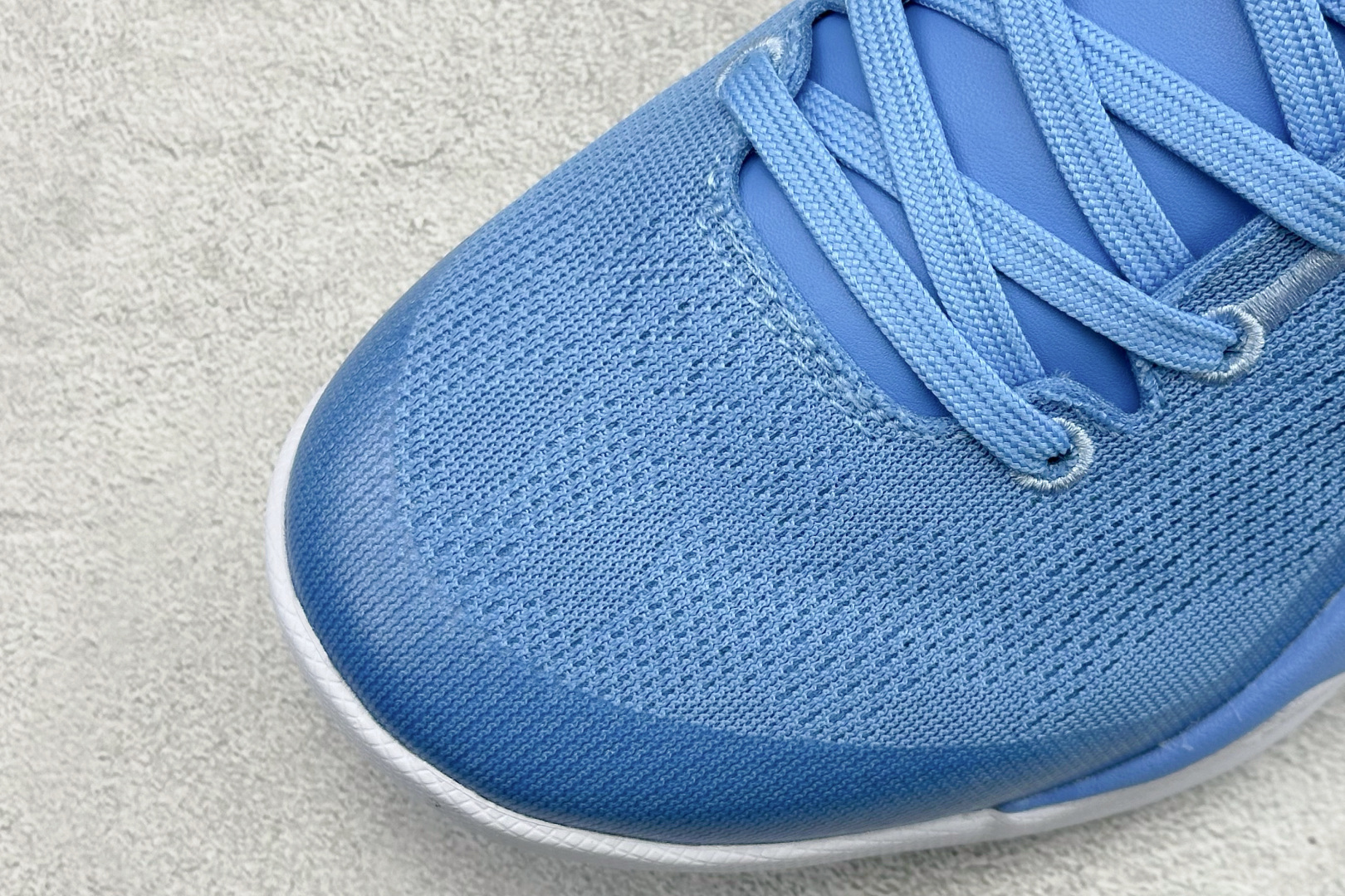 CK版Nike Zoom Kobe Ⅷ System 科比8代低帮实战篮球鞋 HM6469-401 CK版Nike Zoom Kobe Ⅷ System 科比8代低帮实战篮球鞋 HM6469-401