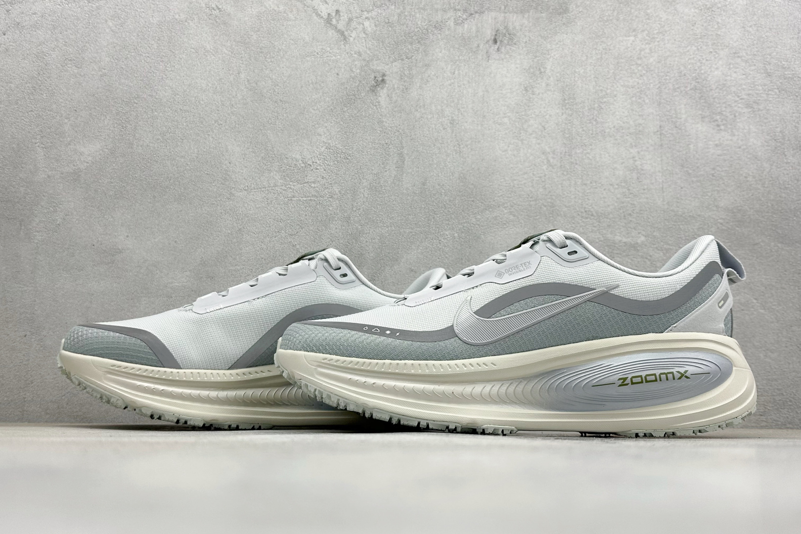 RS版Nike Air Zoom Vomero 18 GTX 缓震休闲跑鞋 HQ7001-003